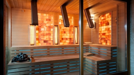 Indoor sauna implementing Indoor sauna implementing